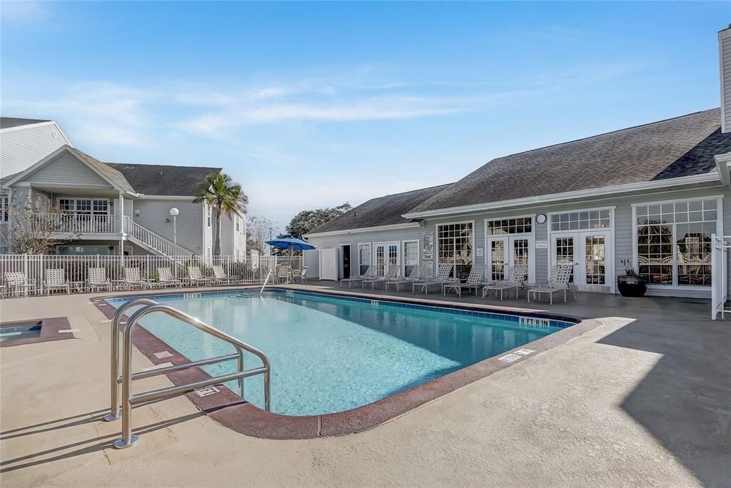 For Sale: $138,995 (1 beds, 1 baths, 733 Square Feet)