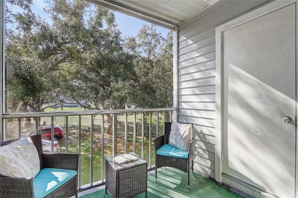 For Sale: $138,995 (1 beds, 1 baths, 733 Square Feet)