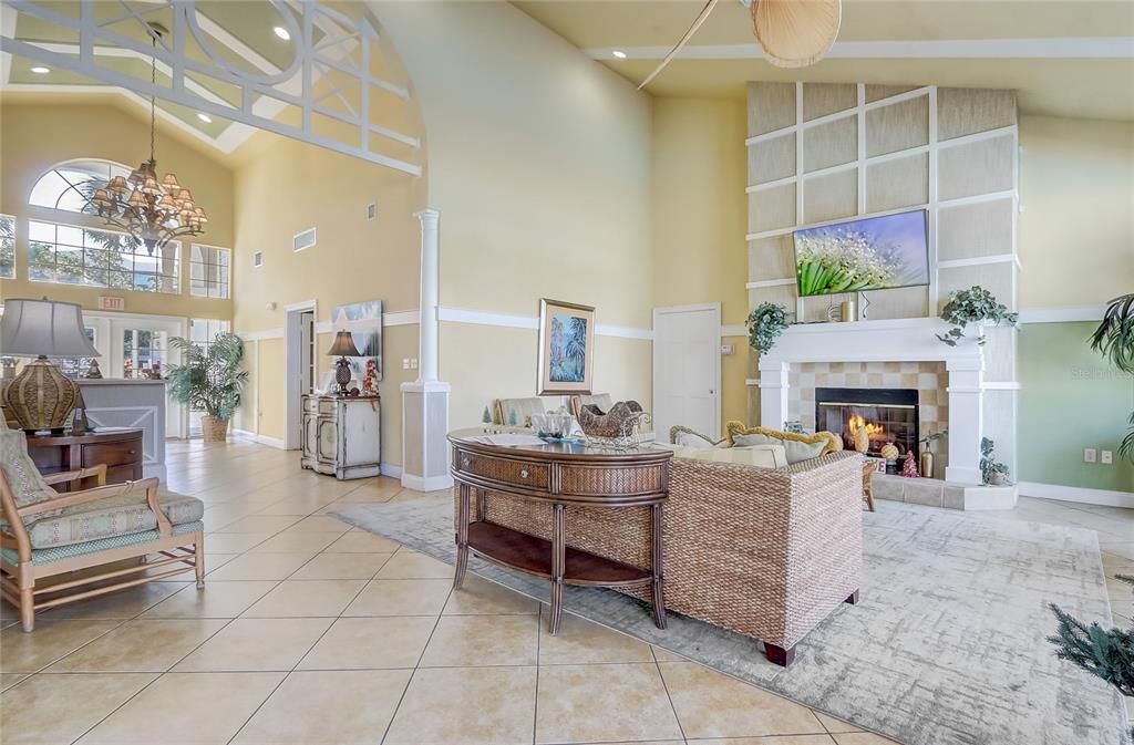 For Sale: $138,995 (1 beds, 1 baths, 733 Square Feet)