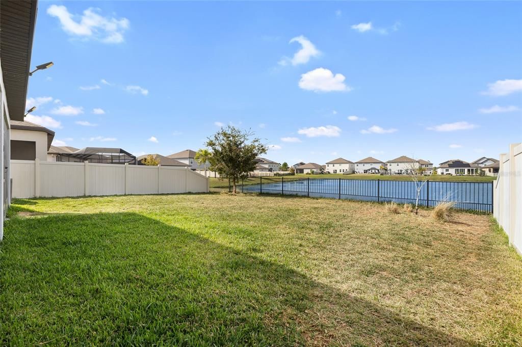 На продажу: $619,000 (4 спален, 2 ванн, 3269 Квадратных фут)