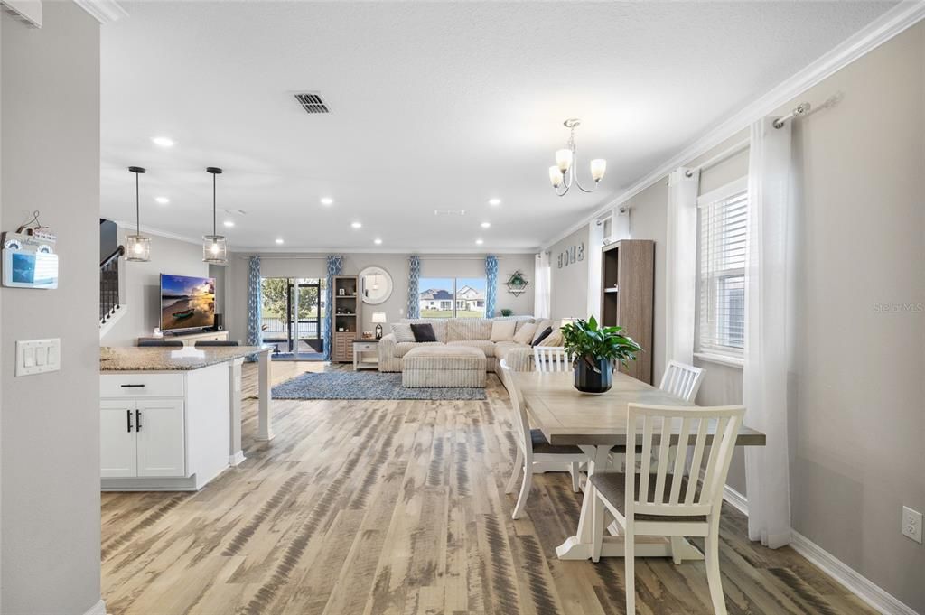 На продажу: $619,000 (4 спален, 2 ванн, 3269 Квадратных фут)