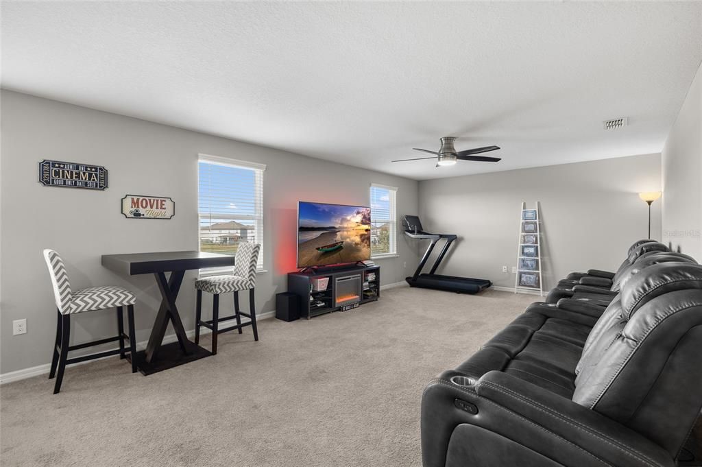 На продажу: $619,000 (4 спален, 2 ванн, 3269 Квадратных фут)