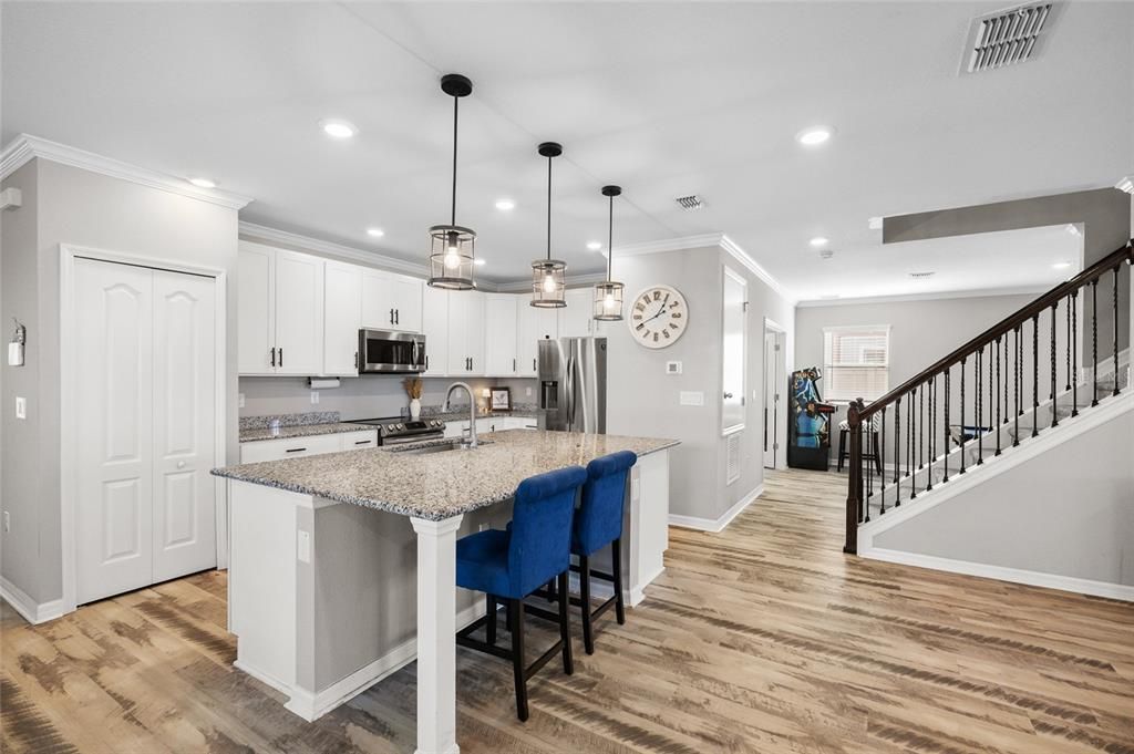 На продажу: $619,000 (4 спален, 2 ванн, 3269 Квадратных фут)