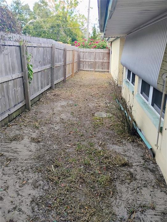 На продажу: $225,000 (2 спален, 1 ванн, 1084 Квадратных фут)