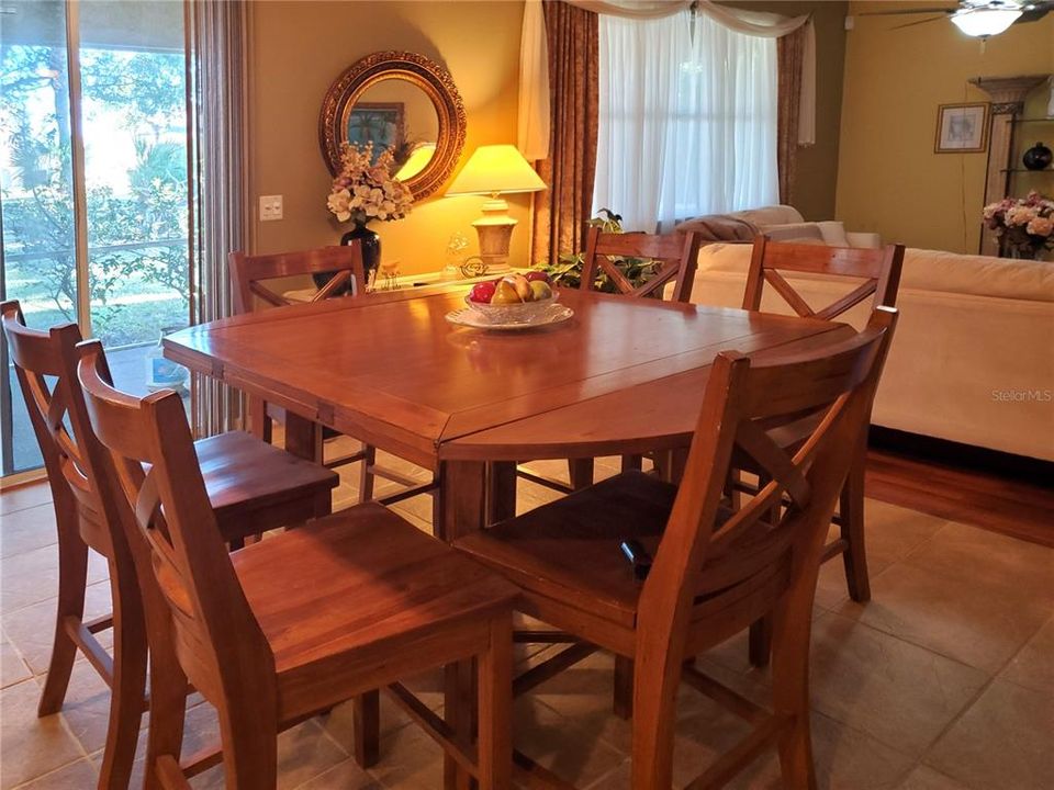 На продажу: $299,900 (3 спален, 2 ванн, 2397 Квадратных фут)