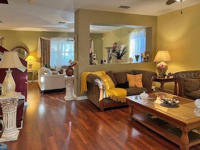 На продажу: $299,900 (3 спален, 2 ванн, 2397 Квадратных фут)