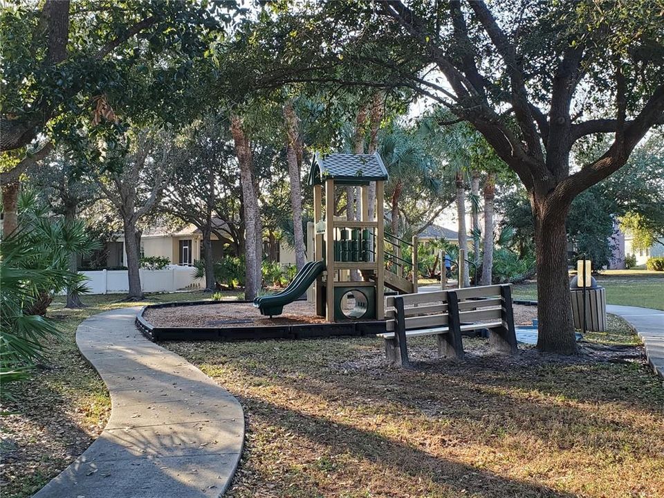 En Venta: $299,900 (3 camas, 2 baños, 2397 Pies cuadrados)