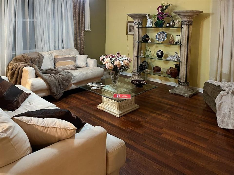 На продажу: $299,900 (3 спален, 2 ванн, 2397 Квадратных фут)