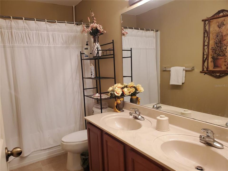 На продажу: $299,900 (3 спален, 2 ванн, 2397 Квадратных фут)