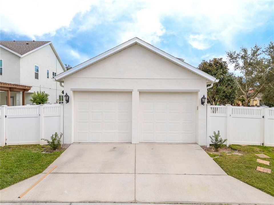 For Rent: $3,500 (3 beds, 2 baths, 1980 Square Feet)