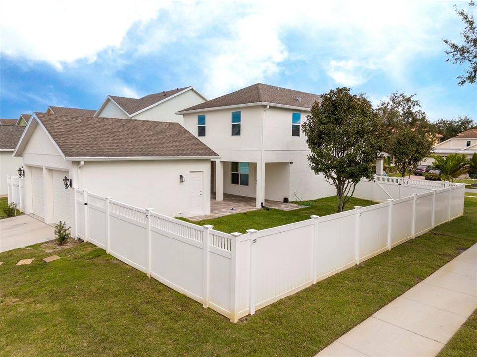 For Rent: $3,500 (3 beds, 2 baths, 1980 Square Feet)