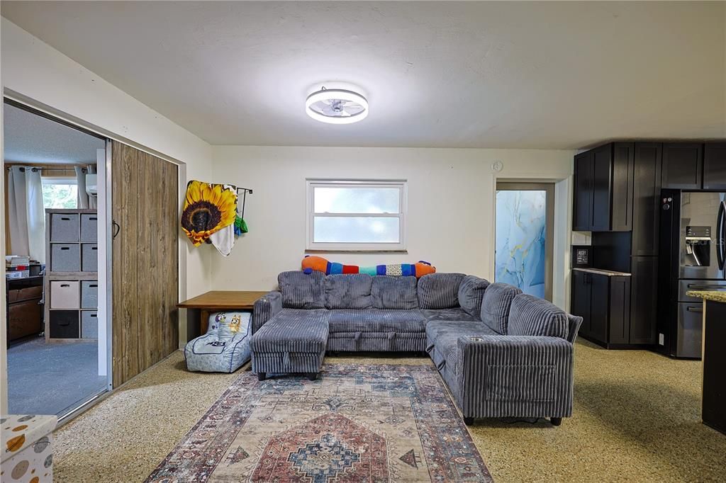 На продажу: $265,000 (3 спален, 2 ванн, 1654 Квадратных фут)