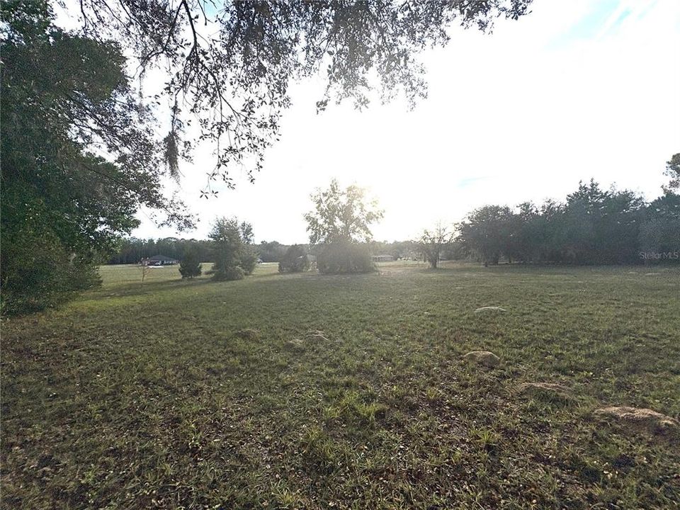 待售: $42,000 (1.01 acres)