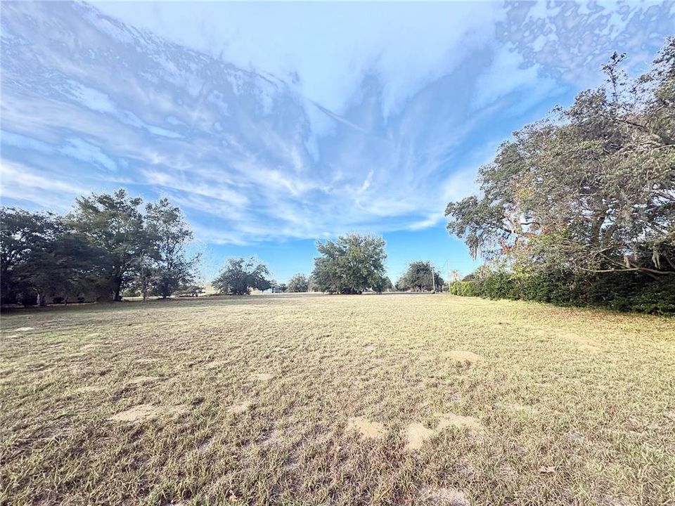 待售: $42,000 (1.01 acres)