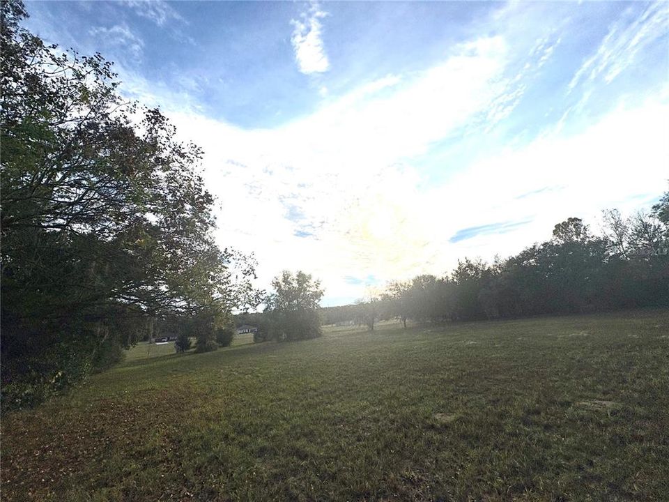 待售: $42,000 (1.01 acres)