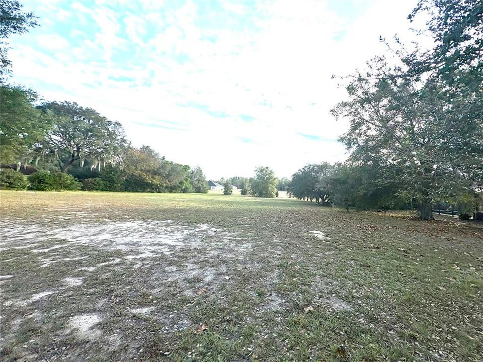 待售: $42,000 (1.01 acres)