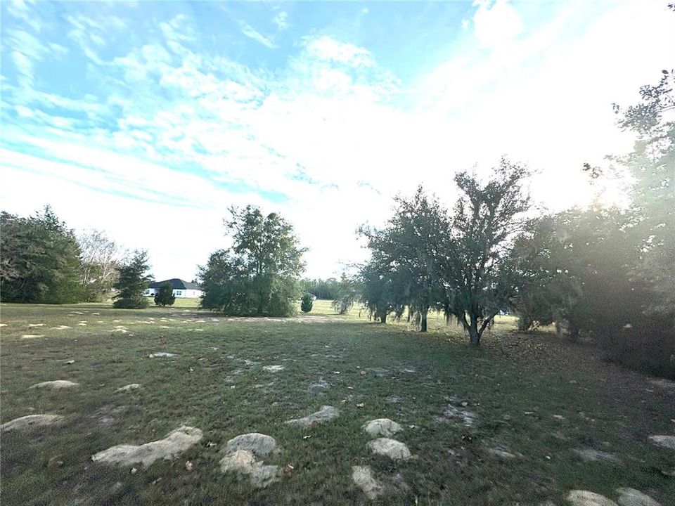 待售: $42,000 (1.01 acres)