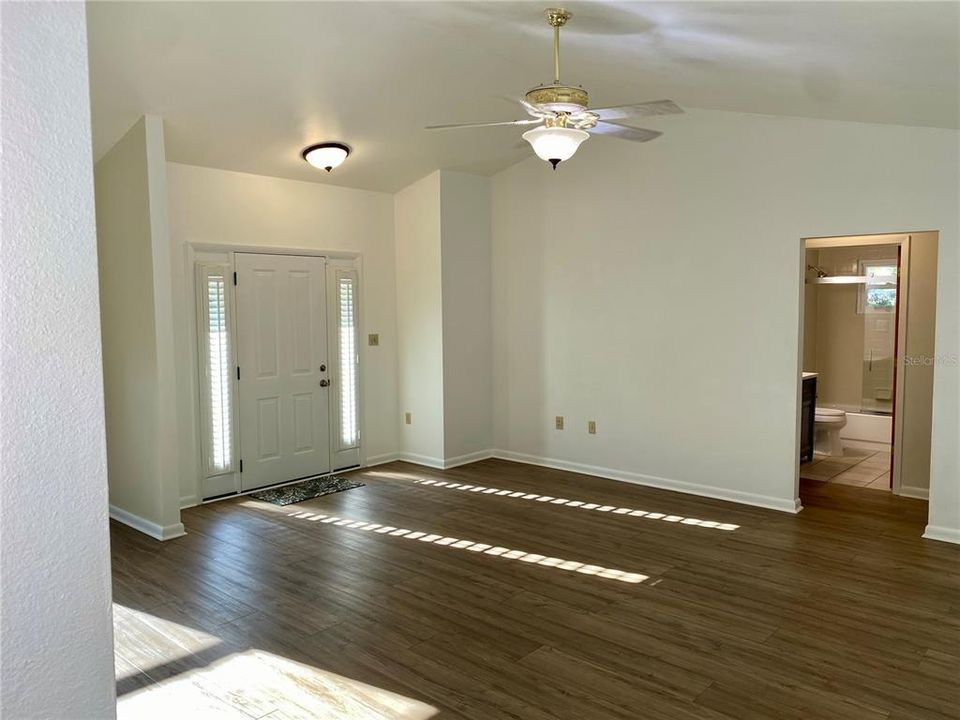 En Venta: $345,000 (3 camas, 2 baños, 1460 Pies cuadrados)