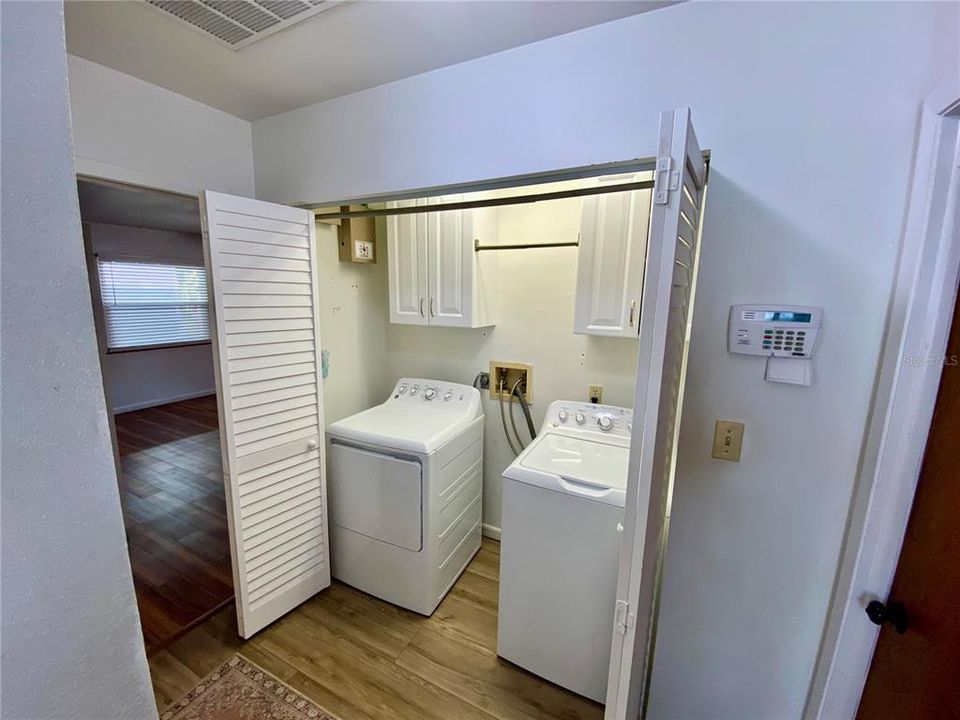 En Venta: $345,000 (3 camas, 2 baños, 1460 Pies cuadrados)