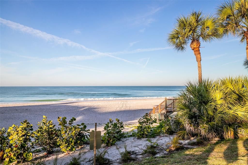 For Sale: $2,900,000 (3 beds, 3 baths, 1980 Square Feet)