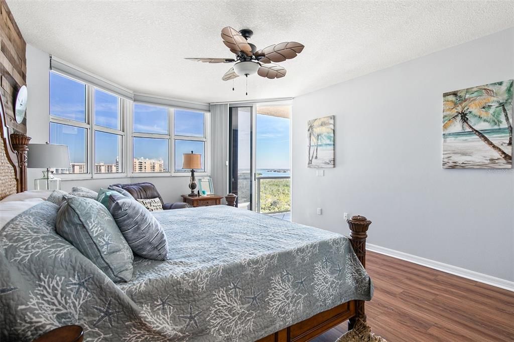 For Sale: $2,900,000 (3 beds, 3 baths, 1980 Square Feet)