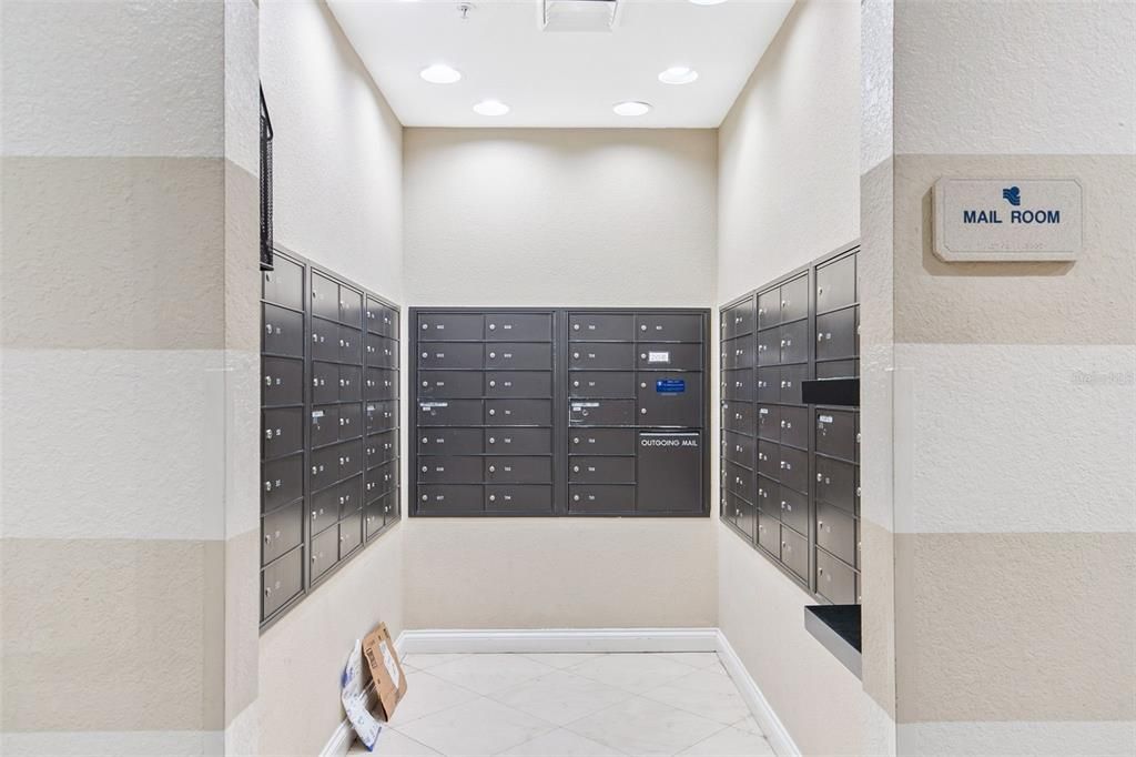 For Sale: $2,900,000 (3 beds, 3 baths, 1980 Square Feet)