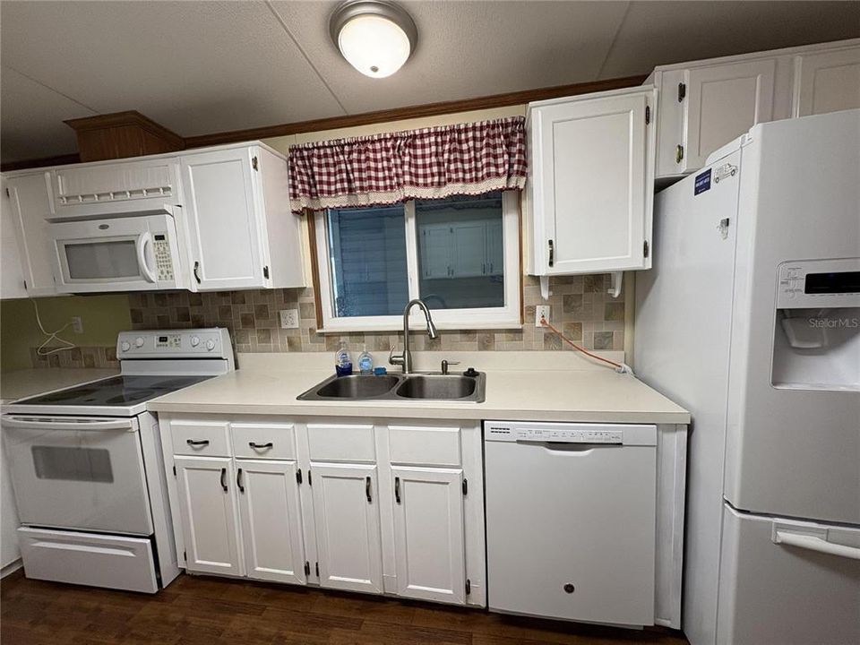 En Renta: $1,990 (3 camas, 2 baños, 1568 Pies cuadrados)