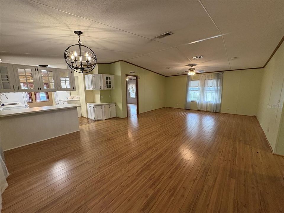 En Renta: $1,990 (3 camas, 2 baños, 1568 Pies cuadrados)