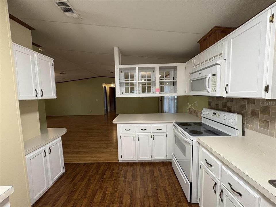 En Renta: $1,990 (3 camas, 2 baños, 1568 Pies cuadrados)