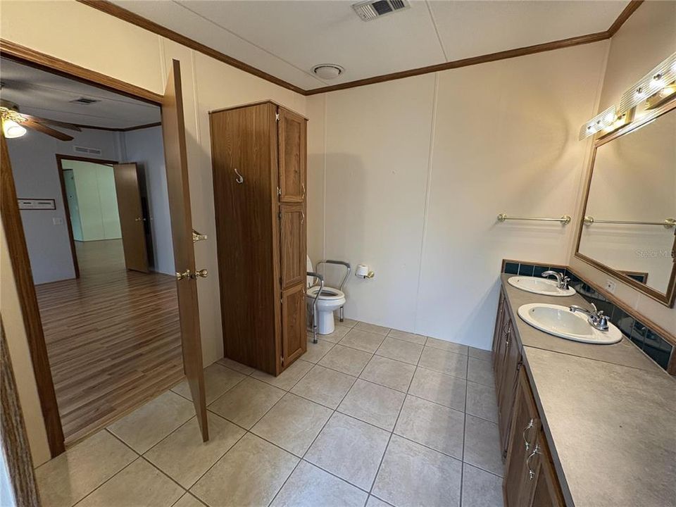 En Renta: $1,990 (3 camas, 2 baños, 1568 Pies cuadrados)