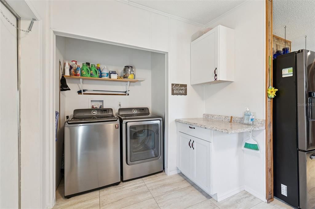 待售: $255,000 (3 贝兹, 2 浴室, 1488 平方英尺)