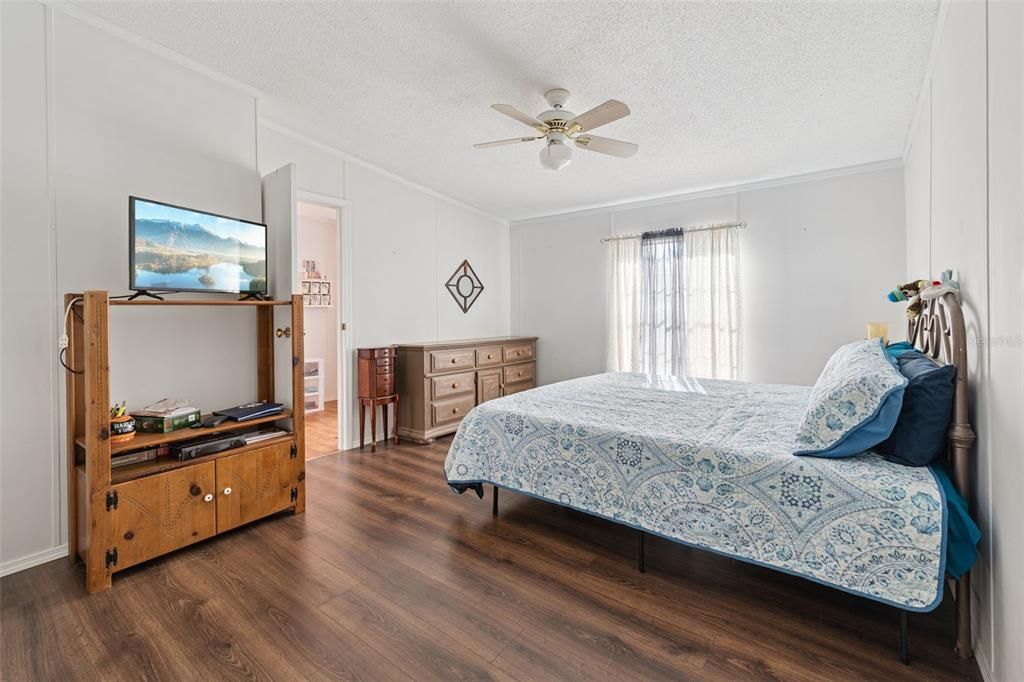 待售: $255,000 (3 贝兹, 2 浴室, 1488 平方英尺)