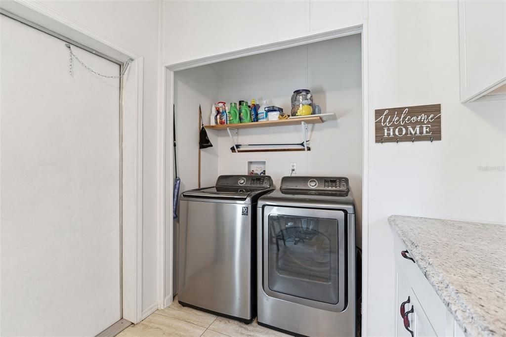 待售: $255,000 (3 贝兹, 2 浴室, 1488 平方英尺)