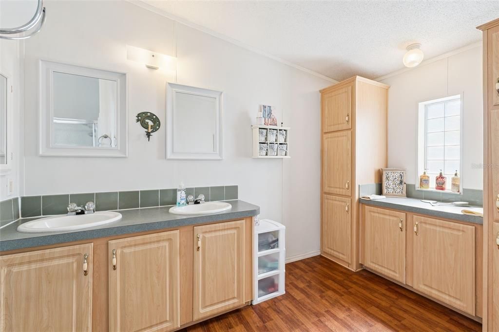 待售: $255,000 (3 贝兹, 2 浴室, 1488 平方英尺)