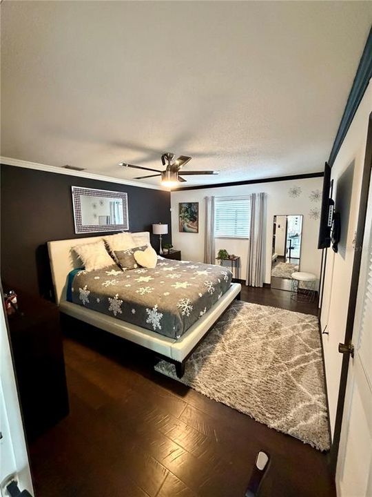 For Sale: $449,000 (2 beds, 2 baths, 1284 Square Feet)