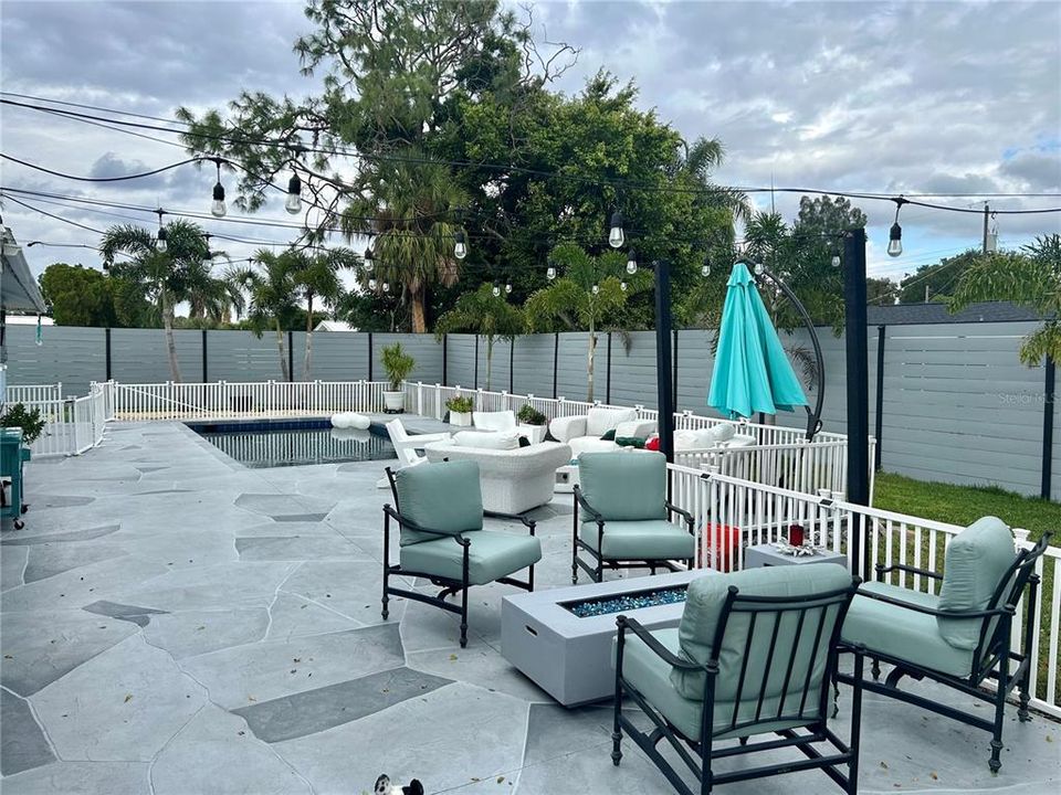 For Sale: $449,000 (2 beds, 2 baths, 1284 Square Feet)