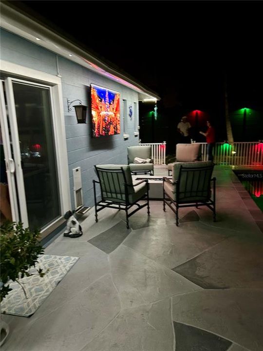 For Sale: $449,000 (2 beds, 2 baths, 1284 Square Feet)