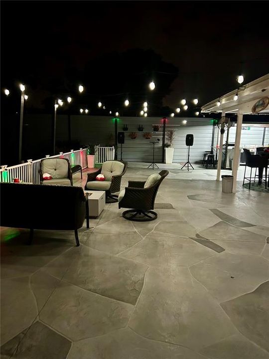 For Sale: $449,000 (2 beds, 2 baths, 1284 Square Feet)