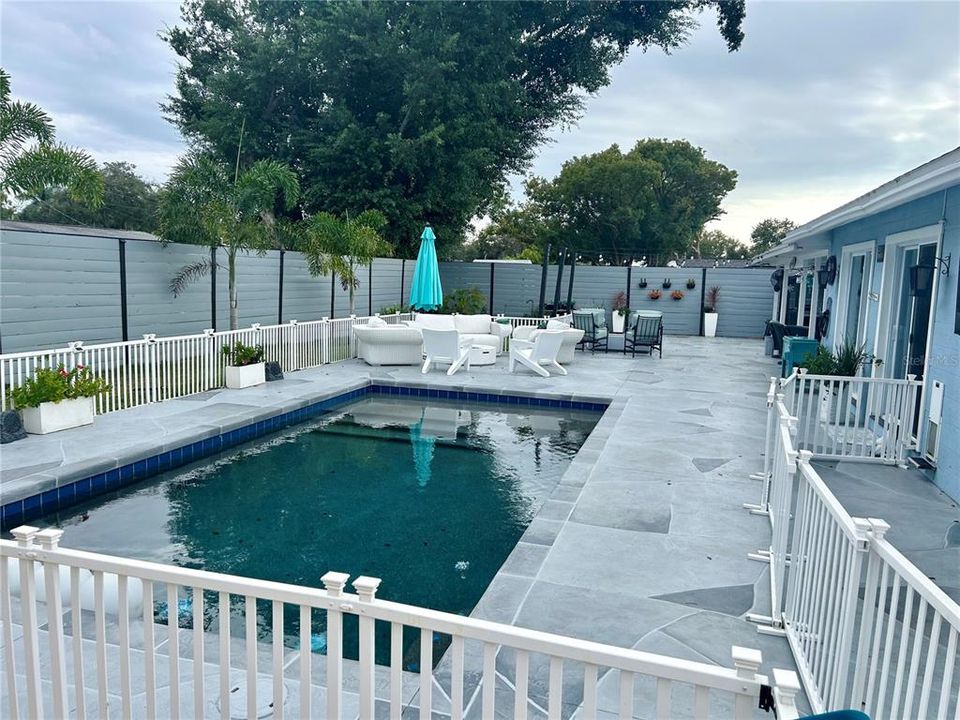 For Sale: $449,000 (2 beds, 2 baths, 1284 Square Feet)