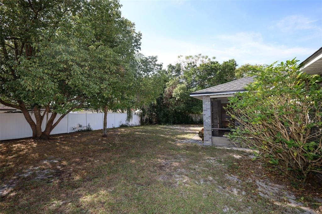 На продажу: $260,000 (2 спален, 2 ванн, 1101 Квадратных фут)