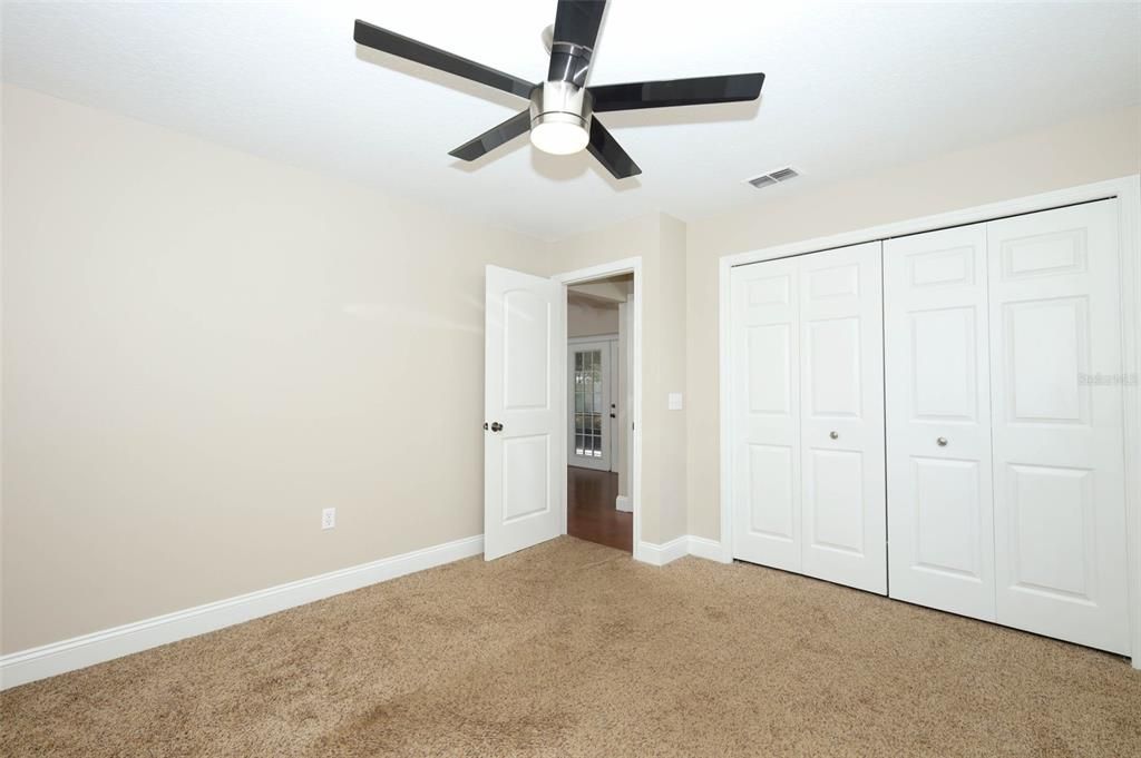 На продажу: $260,000 (2 спален, 2 ванн, 1101 Квадратных фут)