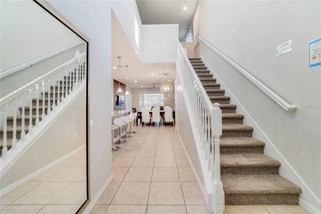 На продажу: $600,000 (6 спален, 4 ванн, 3888 Квадратных фут)