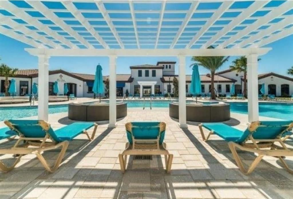 На продажу: $600,000 (6 спален, 4 ванн, 3888 Квадратных фут)