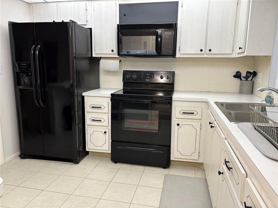 出租: $1,850 (1 贝兹, 1 浴室, 810 平方英尺)