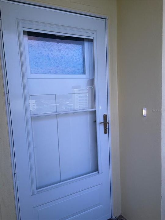 出租: $1,850 (1 贝兹, 1 浴室, 810 平方英尺)