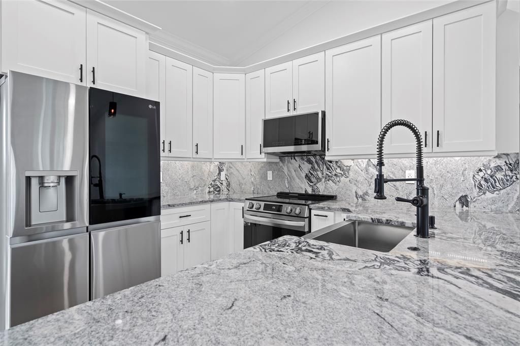 For Sale: $369,000 (3 beds, 2 baths, 1248 Square Feet)