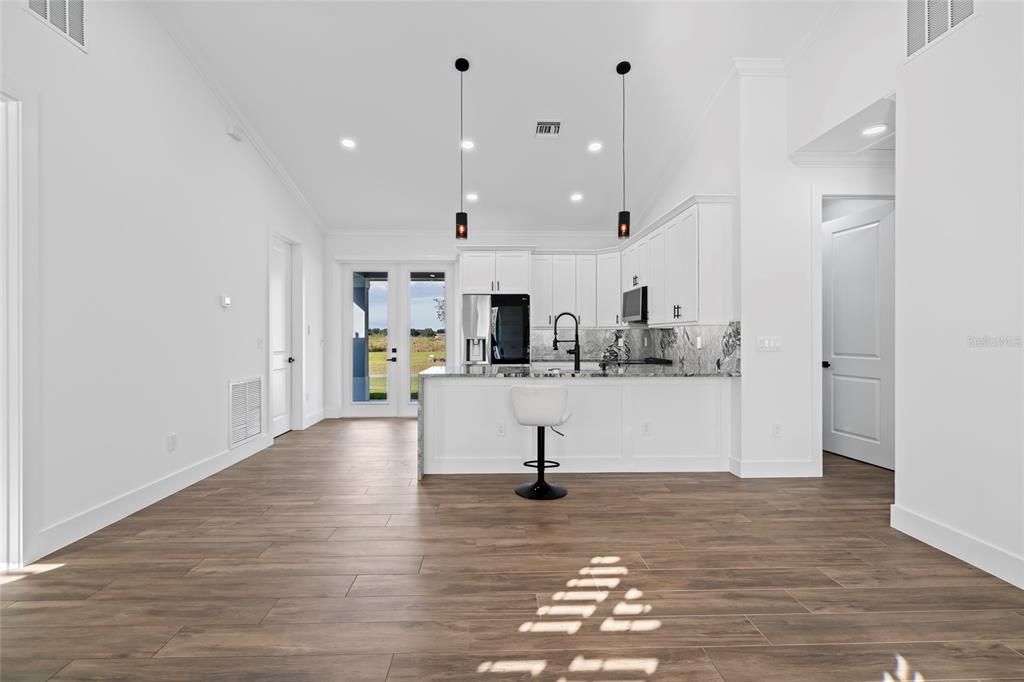 For Sale: $369,000 (3 beds, 2 baths, 1248 Square Feet)