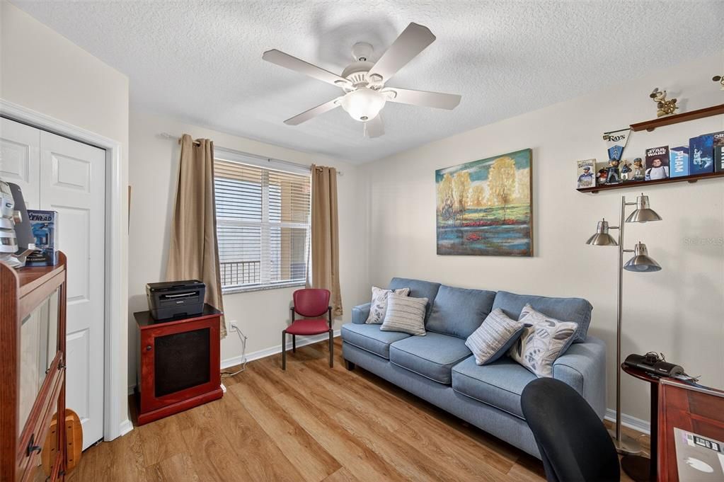 For Sale: $324,990 (2 beds, 2 baths, 1324 Square Feet)