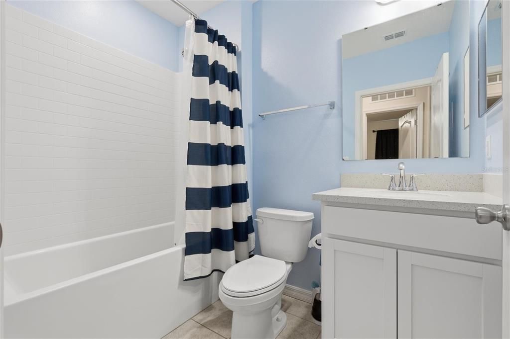 For Sale: $325,000 (3 beds, 2 baths, 1560 Square Feet)