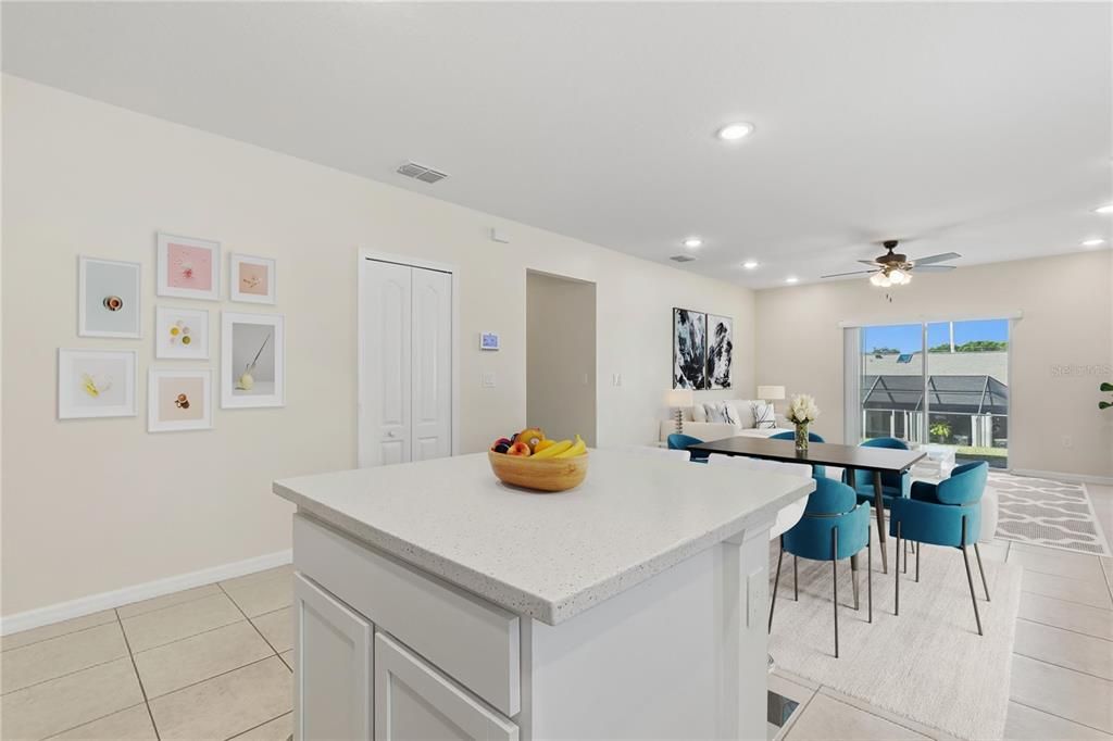 For Sale: $325,000 (3 beds, 2 baths, 1560 Square Feet)